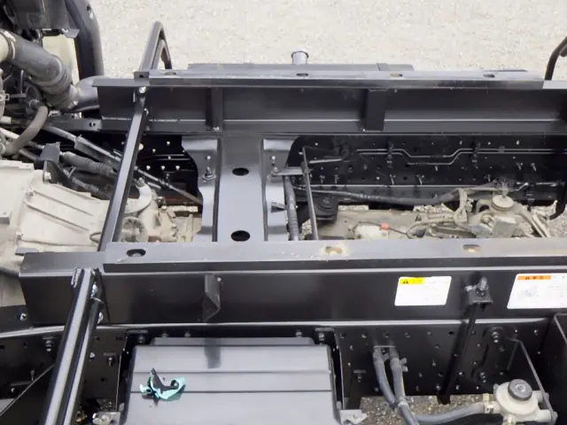 いすゞ エルフ 2RG-NPR88YN(2WD)の写真38