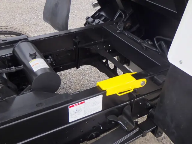 いすゞ エルフ 2RG-NPR88YN(2WD)の写真40