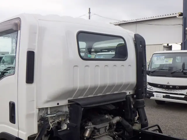いすゞ エルフ 2RG-NPR88YN(2WD)の写真41