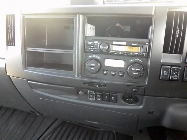 いすゞ フォワード 2RG-FRR90S2(2WD)の写真15