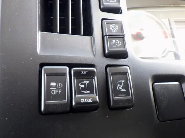 いすゞ フォワード 2RG-FRR90S2(2WD)の写真17