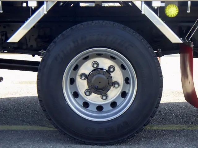 いすゞ フォワード 2RG-FRR90S2(2WD)の写真21