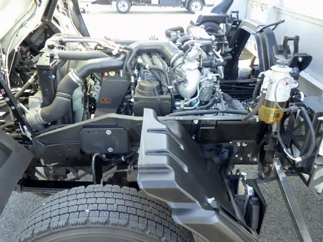 いすゞ フォワード 2RG-FRR90S2(2WD)の写真26