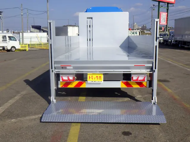 いすゞ フォワード 2RG-FRR90S2(2WD)の写真32