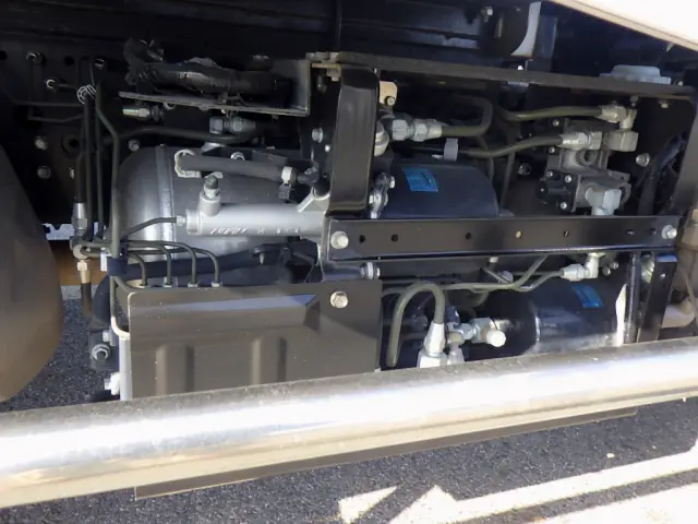 いすゞ フォワード 2RG-FRR90S2(2WD)の写真43