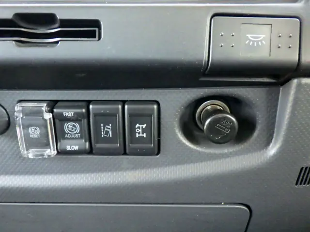 いすゞ フォワード 2RG-FRR90S2(2WD)の写真46