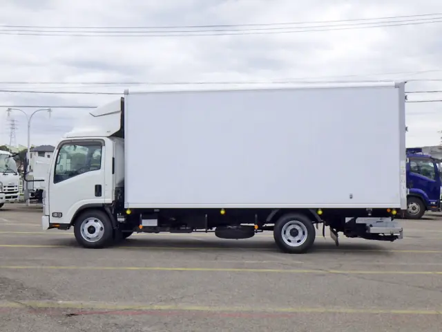 いすゞ エルフ 2RG-NPR88AN(2WD)の写真4