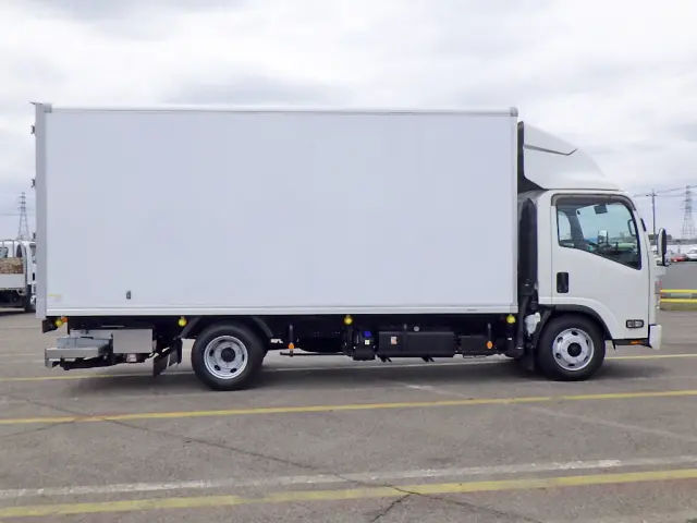 いすゞ エルフ 2RG-NPR88AN(2WD)の写真5