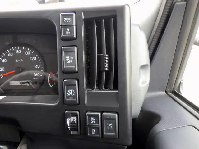 いすゞ エルフ 2RG-NPR88AN(2WD)の写真17