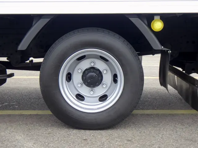 いすゞ エルフ 2RG-NPR88AN(2WD)の写真20