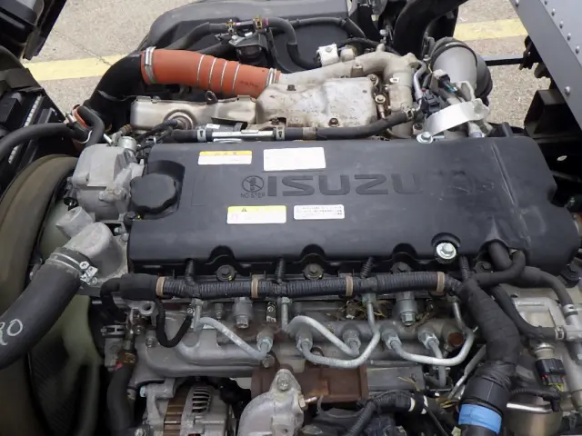 いすゞ エルフ 2RG-NPR88AN(2WD)の写真24