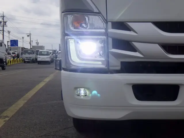 いすゞ エルフ 2RG-NPR88AN(2WD)の写真27
