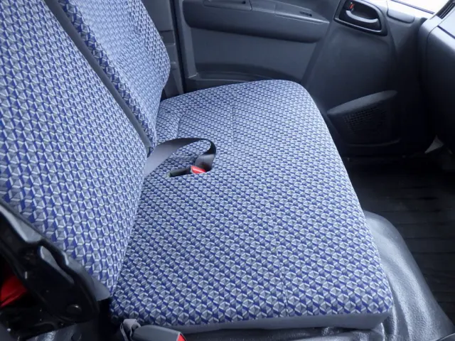 いすゞ エルフ 2RG-NPR88AN(2WD)の写真49