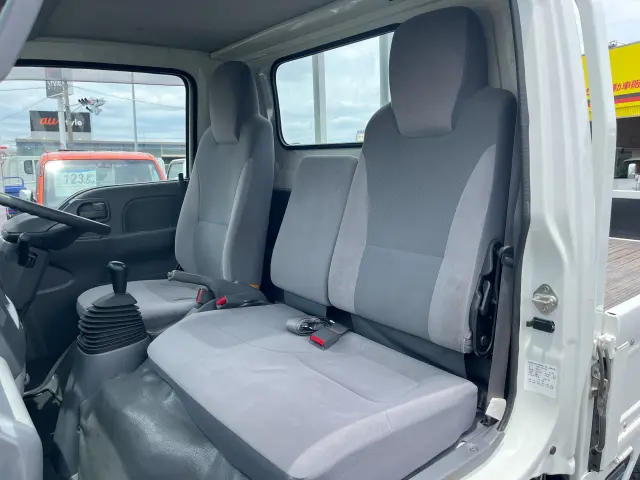 いすゞ エルフ TRG-NJR85A(2WD)の写真15