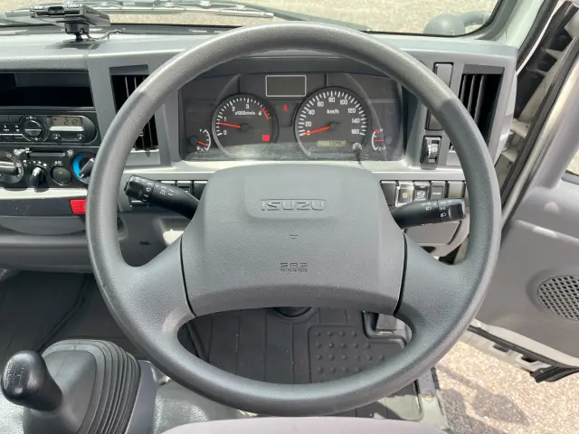 いすゞ エルフ TRG-NJR85A(2WD)の写真16
