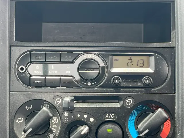 いすゞ エルフ TRG-NJR85A(2WD)の写真19