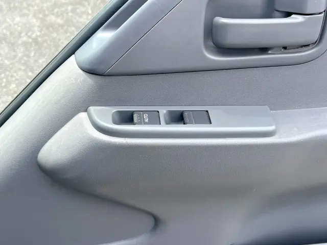 いすゞ エルフ TRG-NJR85A(2WD)の写真24