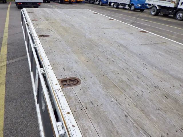 いすゞ フォワード 2PG-FRR90S1(2WD)の写真9