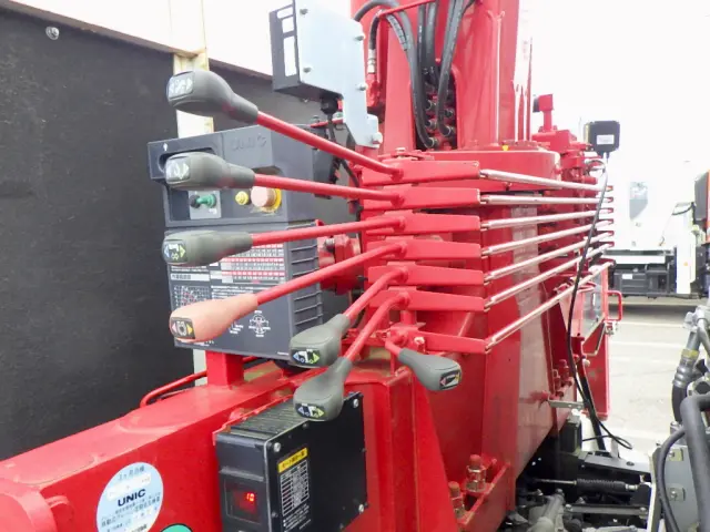 いすゞ フォワード 2PG-FRR90S1(2WD)の写真12