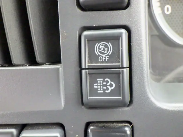 いすゞ フォワード 2PG-FRR90S1(2WD)の写真24