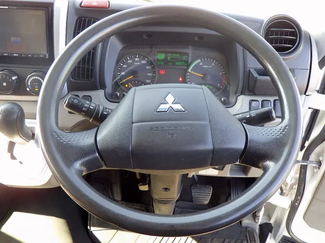 三菱 キャンター TPG-FGA20(4WD)の写真15