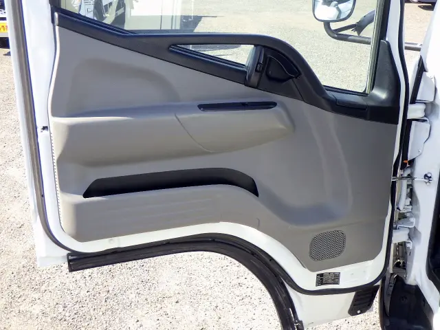 三菱 キャンター TPG-FGA20(4WD)の写真48