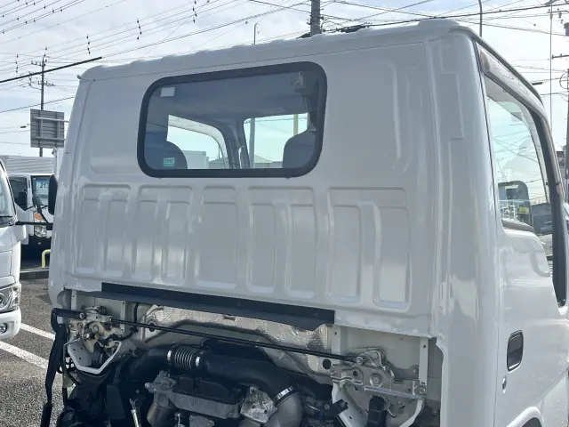 いすゞ エルフ 2RG-NJR88AN(2WD)の写真16