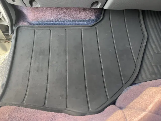 いすゞ エルフ 2RG-NJR88AN(2WD)の写真32