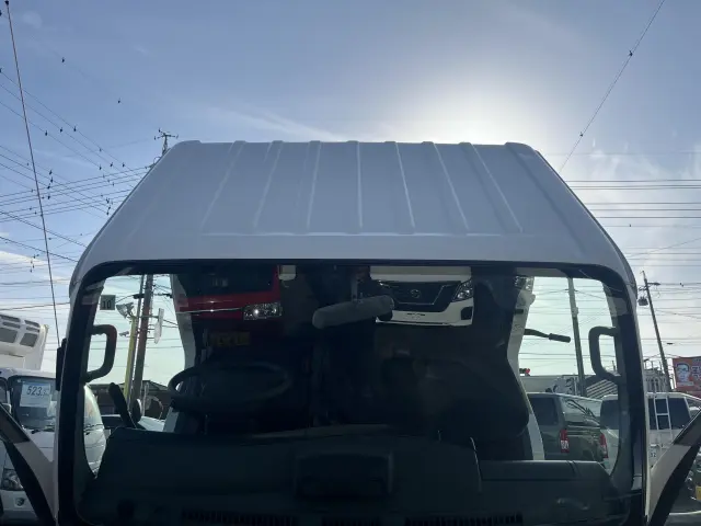 いすゞ エルフ 2RG-NJR88AN(2WD)の写真35