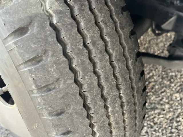 いすゞ エルフ 2RG-NJR88AN(2WD)の写真44