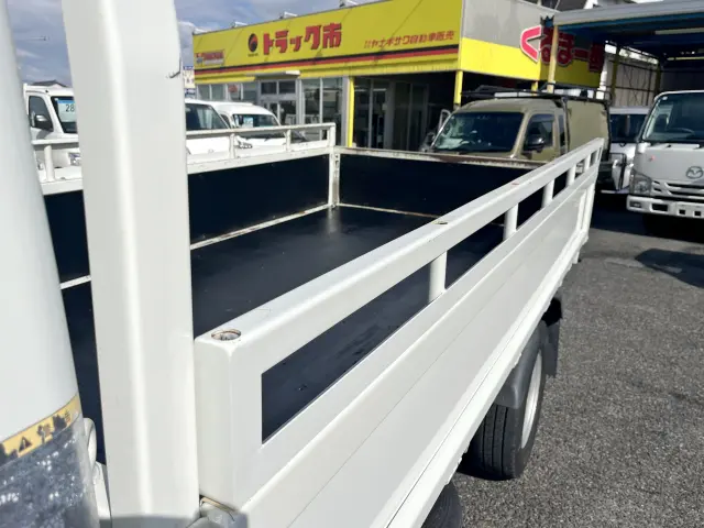 三菱 キャンター TPG-FBA20(2WD)の写真6