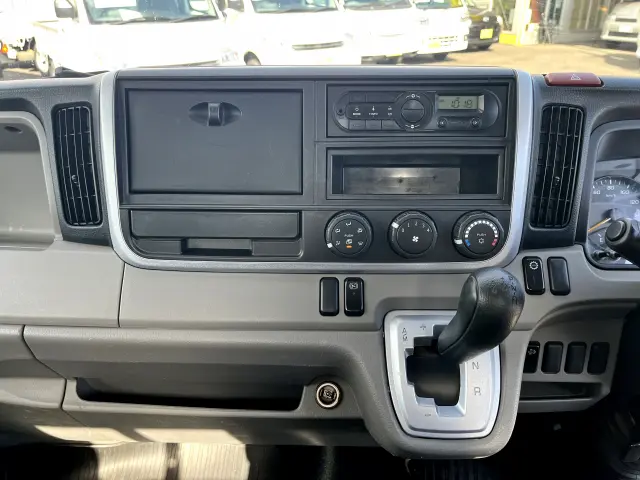 三菱 キャンター TPG-FBA20(2WD)の写真18