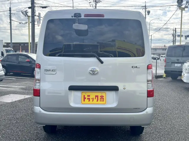 トヨタ タウンエースバン 5BF-S403M(2WD)の写真7