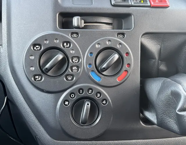 トヨタ タウンエースバン 5BF-S403M(2WD)の写真24