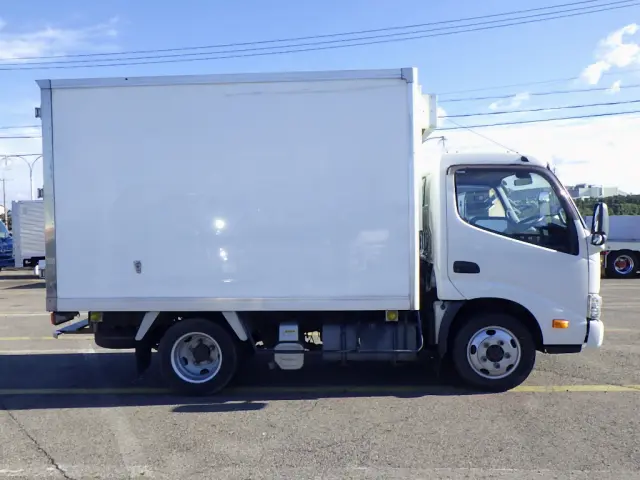 トヨタ ダイナ TKG-XZU675(4WD)の写真5