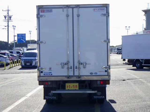 トヨタ ダイナ TKG-XZU675(4WD)の写真6