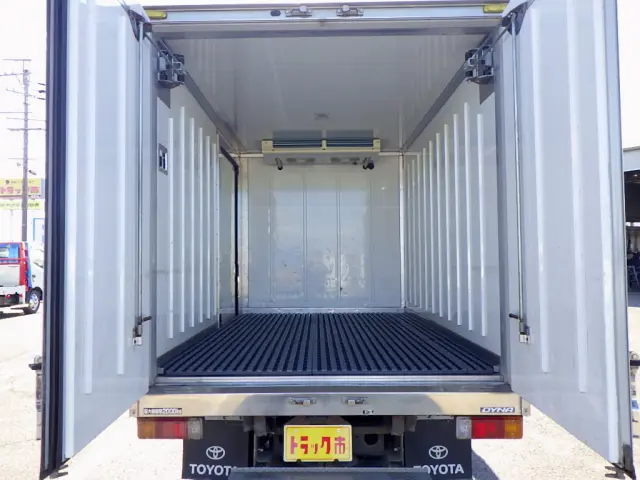 トヨタ ダイナ TKG-XZU675(4WD)の写真7