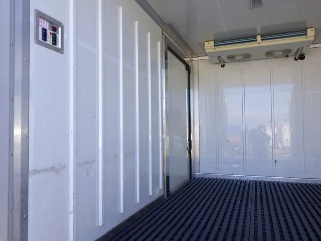 トヨタ ダイナ TKG-XZU675(4WD)の写真9