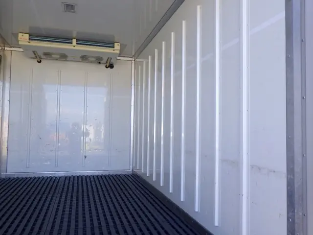 トヨタ ダイナ TKG-XZU675(4WD)の写真10