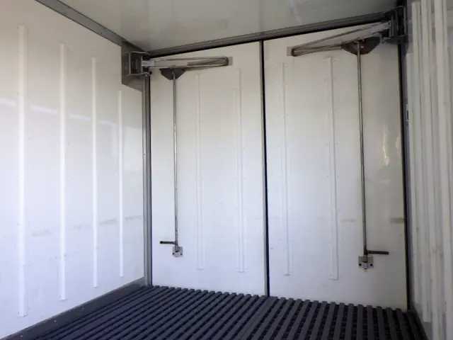 トヨタ ダイナ TKG-XZU675(4WD)の写真17