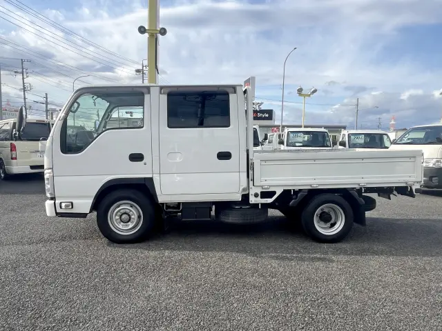 いすゞ エルフ 2RG-NJR88A(2WD)の写真3