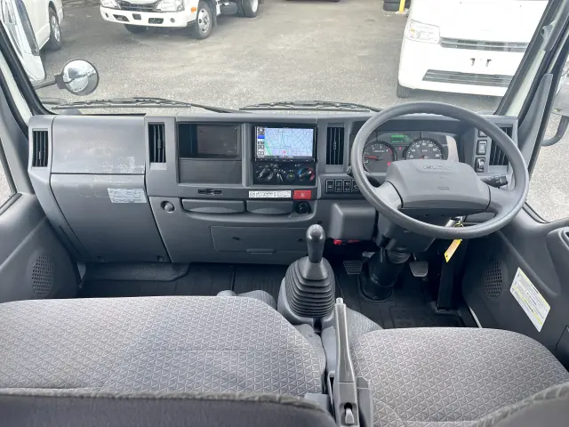 いすゞ エルフ 2RG-NJR88A(2WD)の写真13