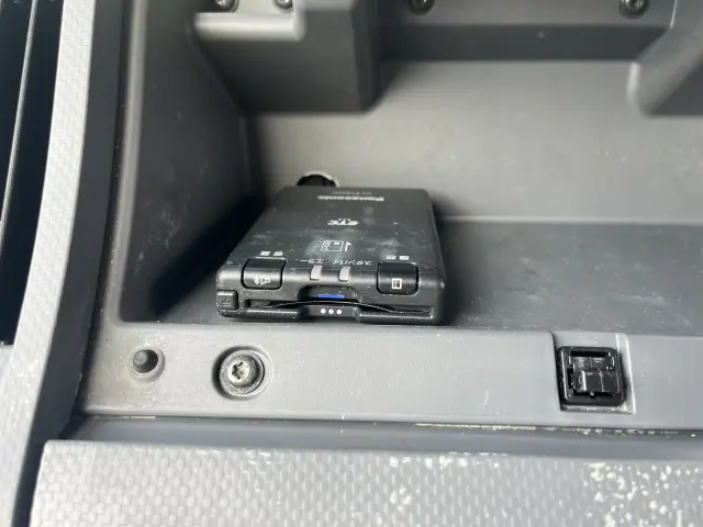 いすゞ エルフ 2RG-NJR88A(2WD)の写真26