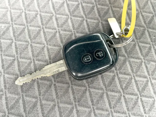 いすゞ エルフ 2RG-NJR88A(2WD)の写真28