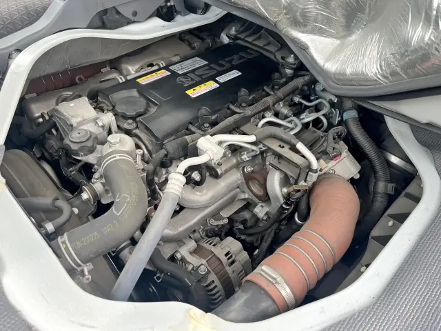 いすゞ エルフ 2RG-NJR88A(2WD)の写真31