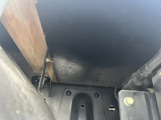 いすゞ エルフ 2RG-NJR88A(2WD)の写真34