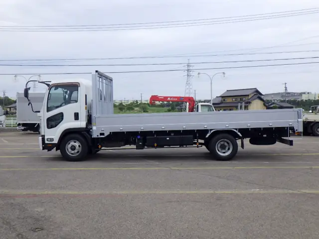 いすゞ フォワード 2RG-FRR90S2(2WD)の写真4