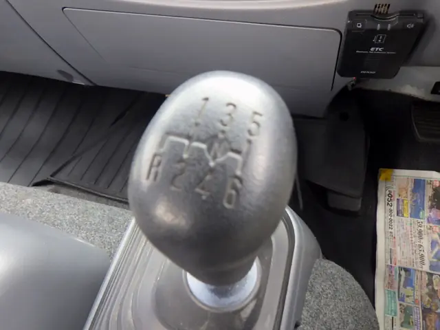 いすゞ フォワード 2RG-FRR90S2(2WD)の写真13