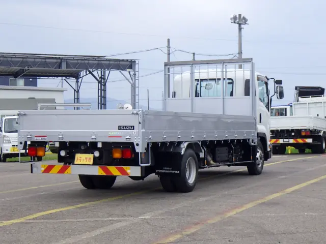 いすゞ フォワード 2RG-FRR90S2(2WD)の写真26