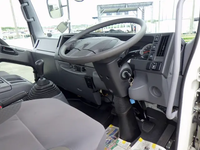 いすゞ フォワード 2RG-FRR90S2(2WD)の写真46